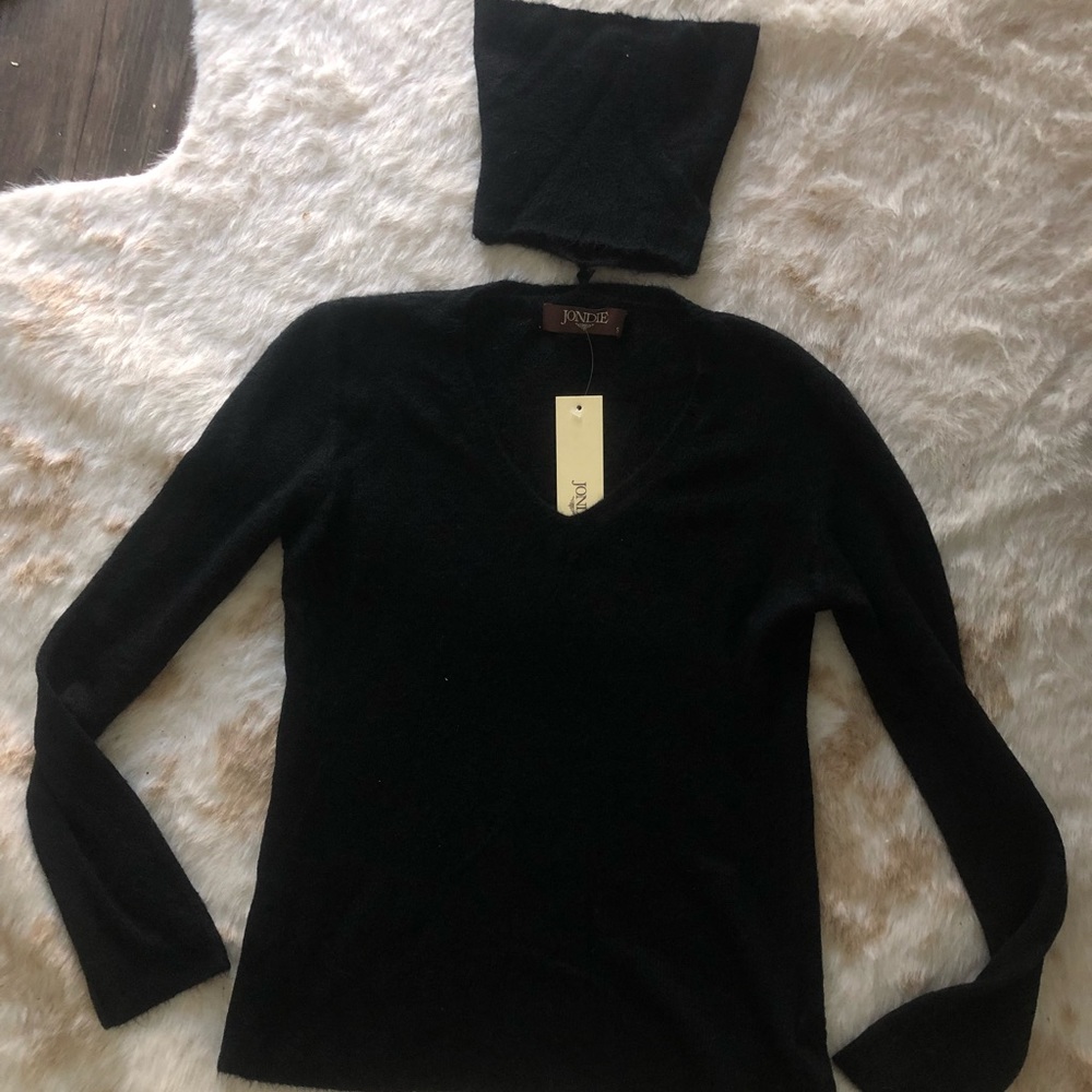 NWT Jondie choker sweater